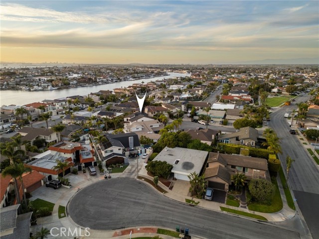 Detail Gallery Image 49 of 53 For 3902 Legend Cir, Huntington Beach,  CA 92649 - 6 Beds | 2/1 Baths