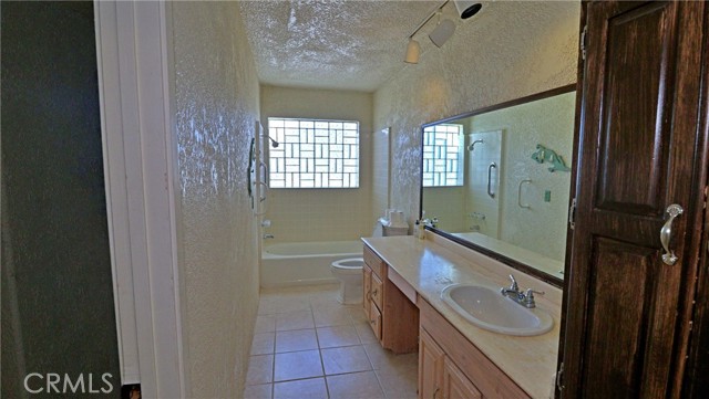 Detail Gallery Image 17 of 28 For 22500 Justin Trl, Palm Springs,  CA 92262 - 3 Beds | 2 Baths