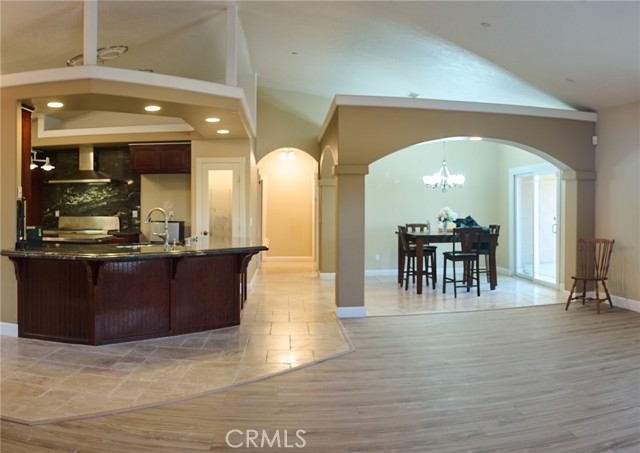 Detail Gallery Image 9 of 30 For 9740 Joshua St, Oak Hills,  CA 92344 - 4 Beds | 3 Baths