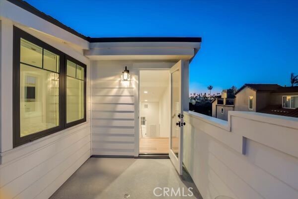 Detail Gallery Image 44 of 55 For 512 1/2 Jasmine Ave, Corona Del Mar,  CA 92625 - 2 Beds | 2/1 Baths