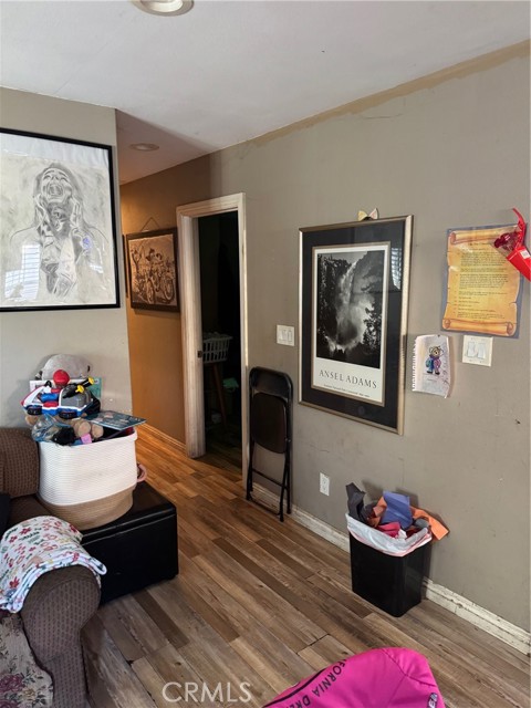 Detail Gallery Image 10 of 13 For 860 W 73rd St., Los Angeles,  CA 90044 - – Beds | – Baths