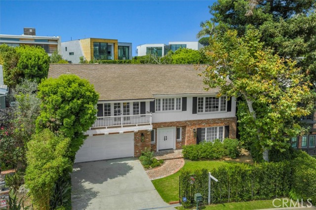 Detail Gallery Image 3 of 52 For 17481 Tramonto Dr, Pacific Palisades,  CA 90272 - 4 Beds | 3 Baths