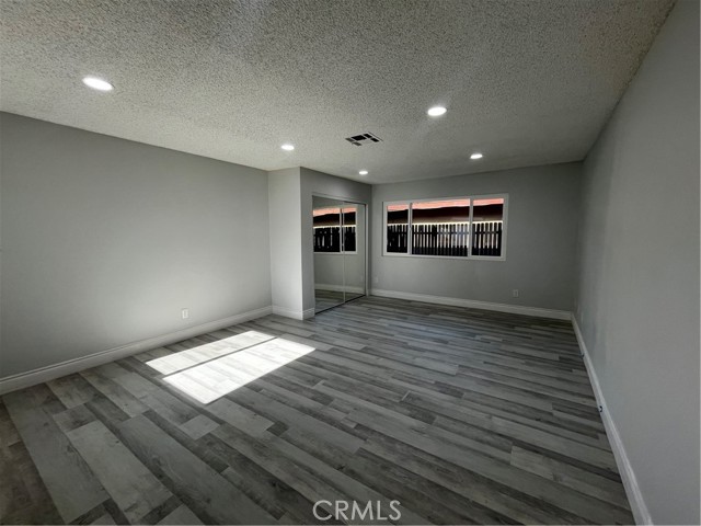 873 Ponderosa Dr, Hemet CA: https://media.crmls.org/medias/96b628e5-8e8c-4c42-b851-15a3e1382013.jpg