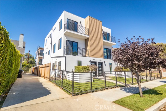 Front Image Thumbnail for CRBB25250738