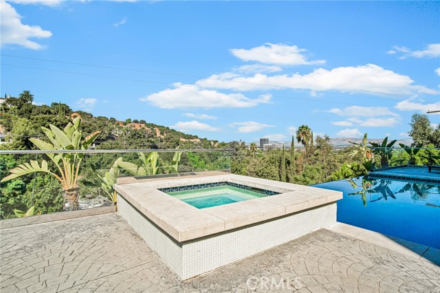 Detail Gallery Image 50 of 57 For 14721 Round Valley Dr, Sherman Oaks,  CA 91403 - 5 Beds | 4/2 Baths