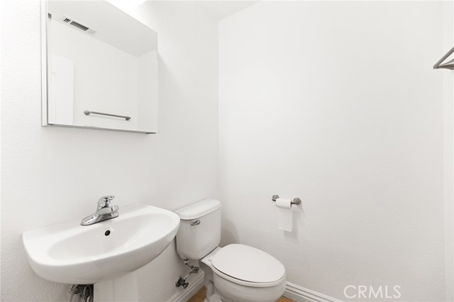 Detail Gallery Image 13 of 23 For 34027 Lily, Yucaipa,  CA 92399 - 3 Beds | 2/1 Baths