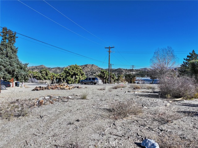 Detail Gallery Image 12 of 15 For 7325 Desert Front Rd, Pinon Hills,  CA 92397 - – Beds | – Baths