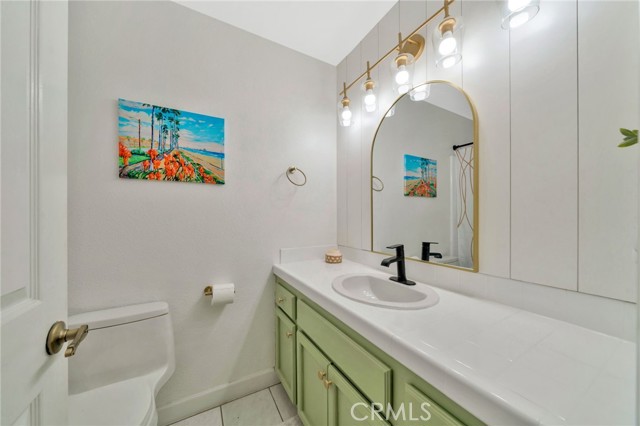 17601 Newland Street, Huntington Beach CA: https://media.crmls.org/medias/96b93d04-b95e-4702-9654-6716761dd7d3.jpg