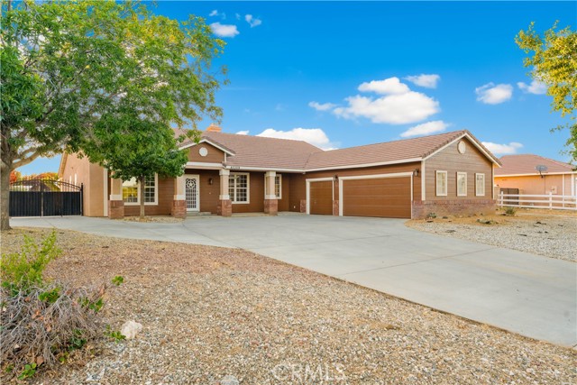 43309 45th W Street, Lancaster CA: https://media.crmls.org/medias/96b97a65-16fe-4561-8060-645f69c87d35.jpg