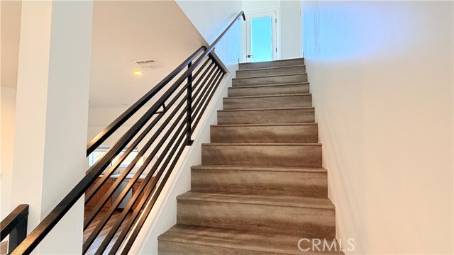 Detail Gallery Image 16 of 28 For 1416 S Cloverdale, Los Angeles,  CA 90019 - 3 Beds | 3 Baths