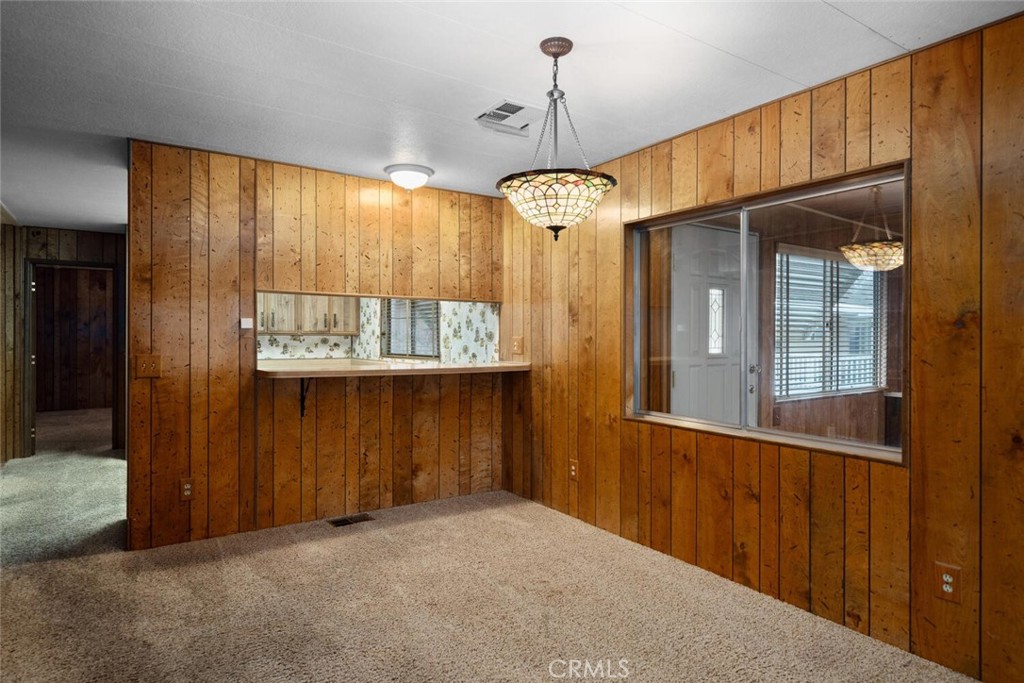 https://media.crmls.org/medias/96bb5d69-b568-4aed-98ca-40513ebc1bed.jpg?preset=X-Large