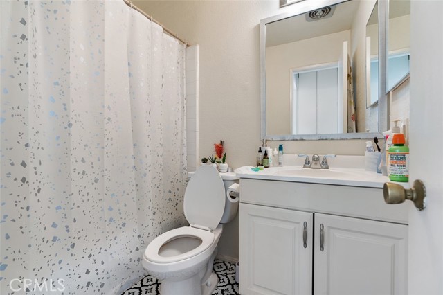 820 N Raymond Avenue, Pasadena CA: https://media.crmls.org/medias/96bc7601-c458-4628-8be4-c193b38c04d8.jpg