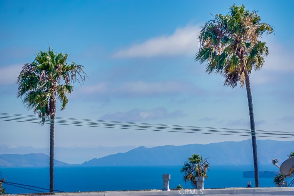 https://media.crmls.org/medias/96bd38a3-9320-456e-9a67-eda17ccae59d.jpg?preset=X-Large
