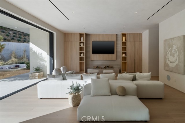 17177 Adlon Road, Encino CA: https://media.crmls.org/medias/96bd7004-4c70-4aad-ab3d-48b10ec8a7c0.jpg