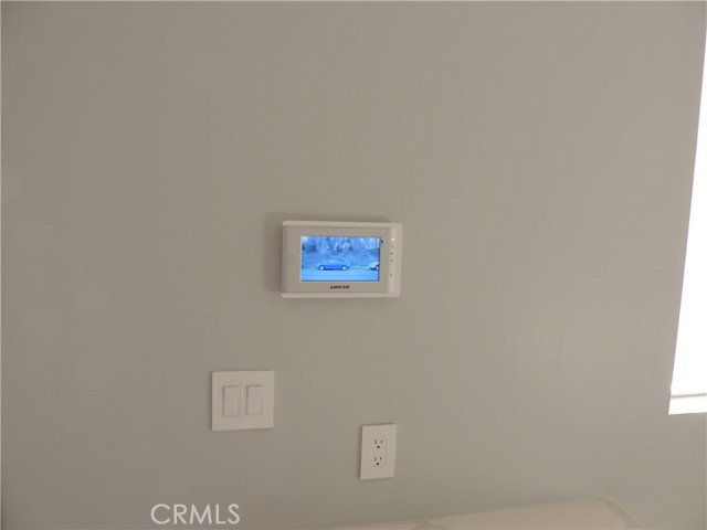 Detail Gallery Image 11 of 16 For 22735 Del Valle St #9,  Woodland Hills,  CA 91364 - 3 Beds | 2 Baths