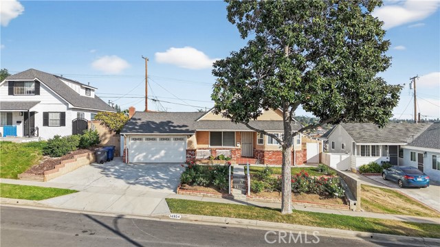 Image 23 of 62 For 14934 Lofthill