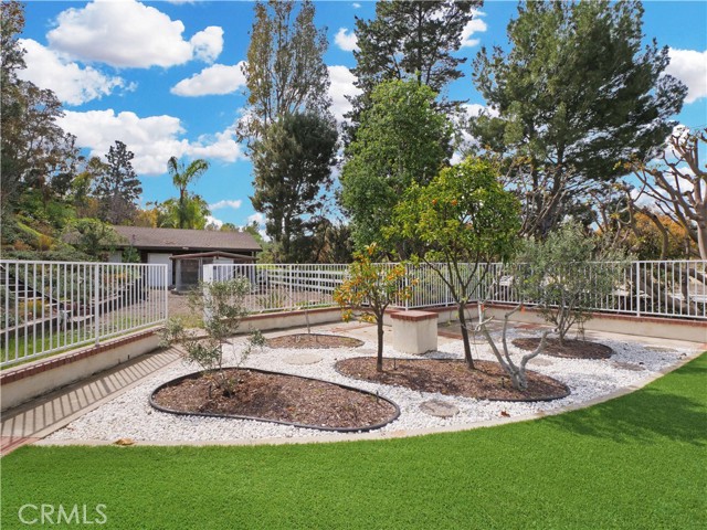 4 Bridlewood Circle, Rolling Hills Estates, California 90274, 3 Bedrooms Bedrooms, ,1 BathroomBathrooms,Residential,Sold,Bridlewood,PV23048044