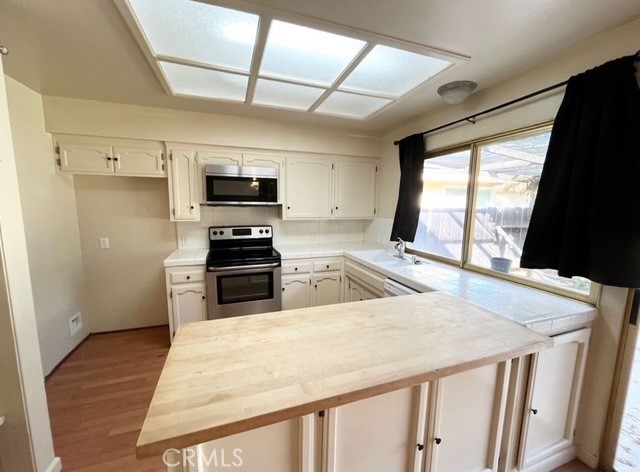 Detail Gallery Image 3 of 19 For 3056 Bedford, Merced,  CA 95340 - 3 Beds | 2 Baths