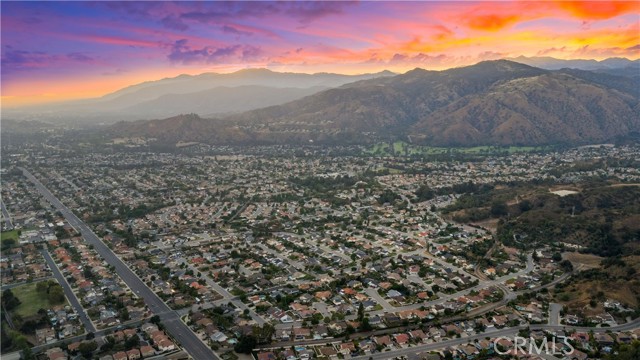 4700 Emerald Avenue, La Verne CA: https://media.crmls.org/medias/96c0b0ac-3e4d-475b-b527-40988acba410.jpg