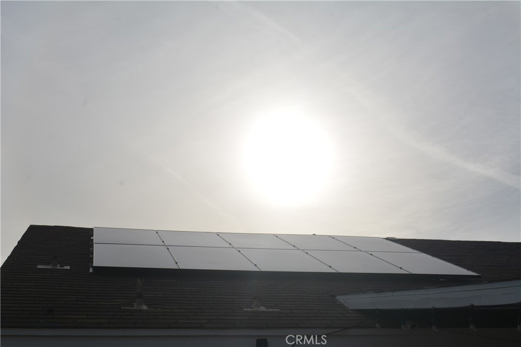 https://media.crmls.org/medias/96c0d8a1-7f7b-4470-8ae7-39382970a6d9.jpg?preset=X-Large