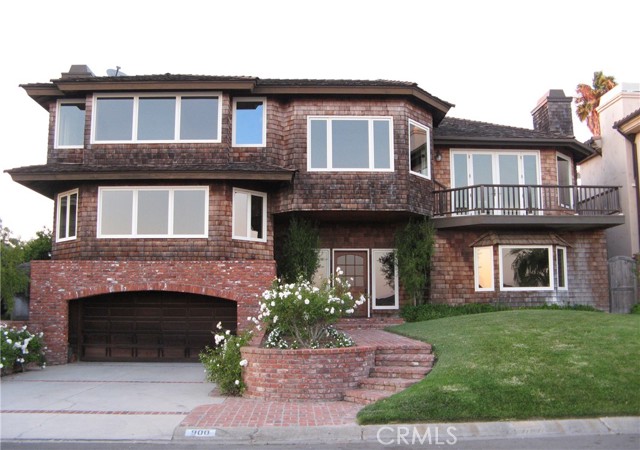 Detail Gallery Image 3 of 31 For 900 Kings, Newport Beach,  CA 92663 - 5 Beds | 3/1 Baths