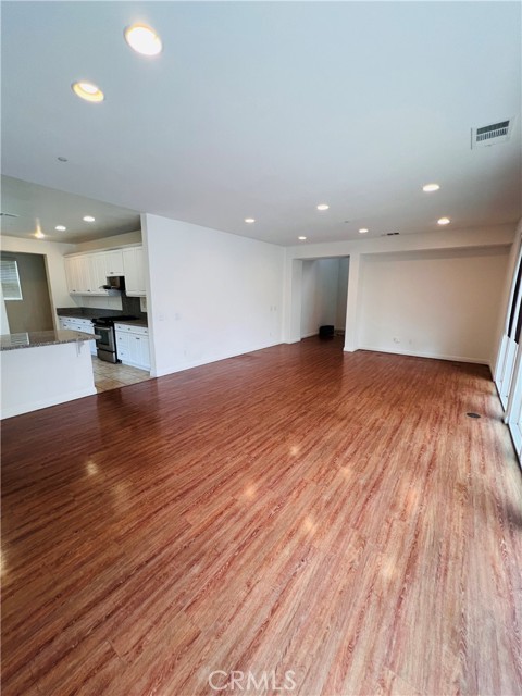 Detail Gallery Image 11 of 38 For 3022 E via Corvina, Ontario,  CA 91764 - 3 Beds | 2/1 Baths