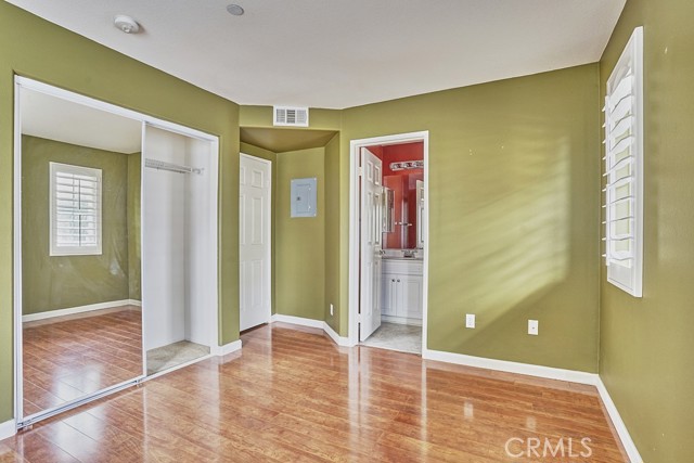 Detail Gallery Image 6 of 22 For 6273 Camposa, Corona,  CA 91752 - 2 Beds | 2/1 Baths