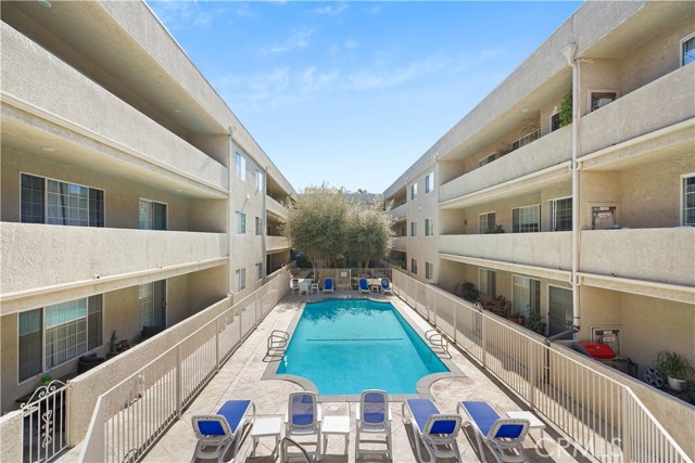 Detail Gallery Image 27 of 39 For 4647 Willis Ave #306,  Sherman Oaks,  CA 91403 - 2 Beds | 1 Baths