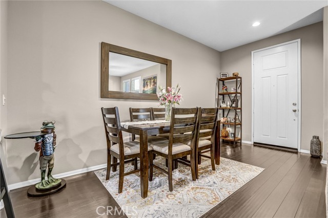 Detail Gallery Image 5 of 15 For 2245 Rolling River Ln #2,  Simi Valley,  CA 93063 - 3 Beds | 3 Baths