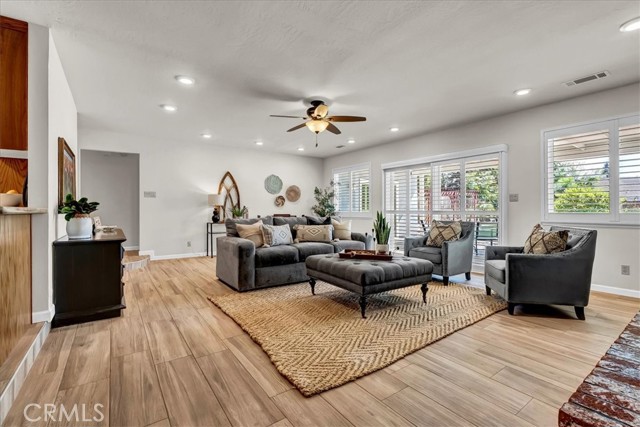 1328 S Cotta Street, Visalia CA: https://media.crmls.org/medias/96c36f80-da97-49ce-864d-5e518717d9b1.jpg