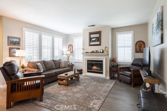 1564 Four Seasons Circle, Beaumont CA: https://media.crmls.org/medias/96c401ab-dbef-4fbf-b3be-2d4951fe6369.jpg