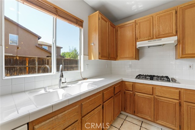 Detail Gallery Image 8 of 35 For 9302 Meadow Ln, Riverside,  CA 92508 - 5 Beds | 3 Baths
