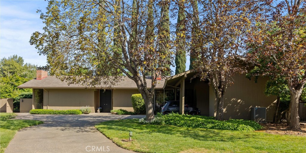 799 Hillview Way