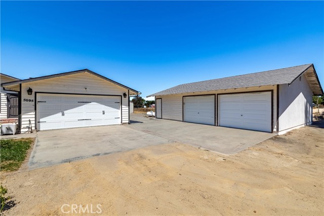 5095 Whispering Oak Way, Paso Robles CA: https://media.crmls.org/medias/96c51f74-c07a-44c9-8305-affd668de25a.jpg