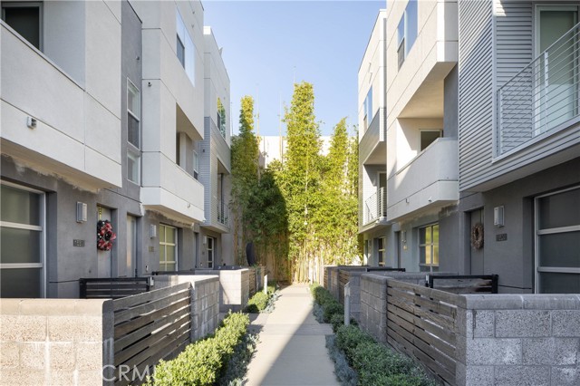 Detail Gallery Image 27 of 30 For 1532 Maxwell Way, Costa Mesa,  CA 92627 - 2 Beds | 3/1 Baths