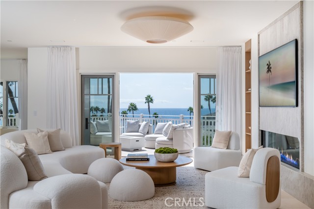 1 Stickley Drive, Laguna Beach CA: https://media.crmls.org/medias/96c5d77c-7da3-49c6-a131-905b27990eb3.jpg