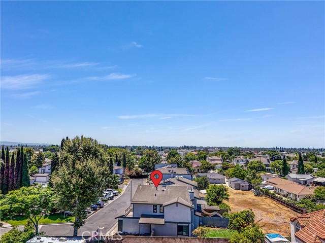 738 Amberwood Drive, Santa Ana CA: https://media.crmls.org/medias/96c62058-46d3-416b-9bff-8e90ebd2e8c6.jpg