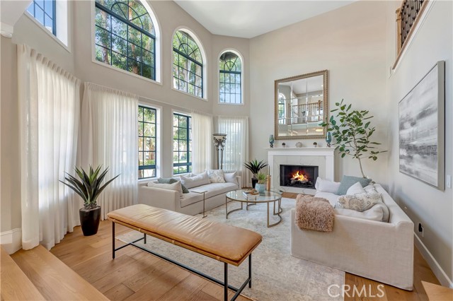 Detail Gallery Image 6 of 58 For 6095 Greenbrier Dr, Huntington Beach,  CA 92648 - 3 Beds | 2/1 Baths