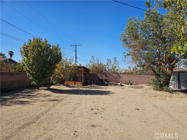 Detail Gallery Image 11 of 15 For 6790 Maude Adams Ave, Twentynine Palms,  CA 92277 - 2 Beds | 1 Baths