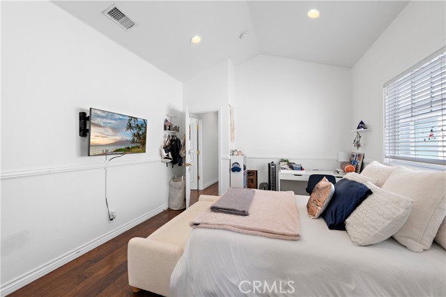 Detail Gallery Image 17 of 26 For 414 .5 Carnation Ave #UPPER,  Corona Del Mar,  CA 92625 - 3 Beds | 3 Baths