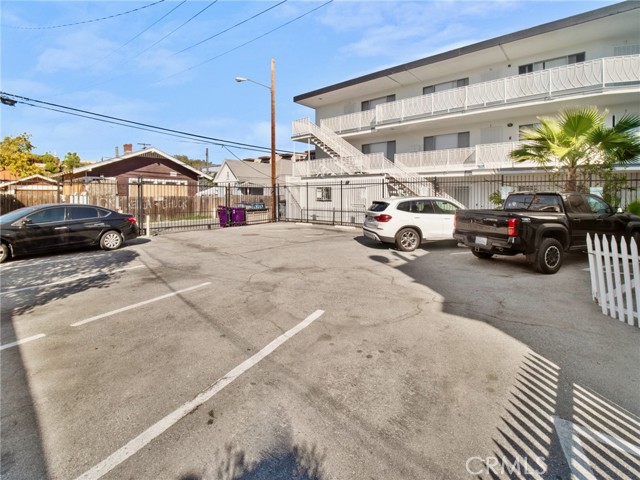 545 W 3rd Street, Long Beach CA: https://media.crmls.org/medias/96ca6591-f6c6-49c0-b9c0-7e209e770680.jpg