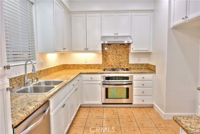 Detail Gallery Image 26 of 32 For 858 Calaveras, Corona,  CA 92878 - 4 Beds | 2/1 Baths