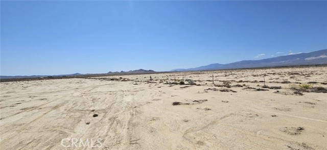 Detail Gallery Image 4 of 5 For 800 Lincoln Ave, Lucerne Valley,  CA 92356 - – Beds | – Baths