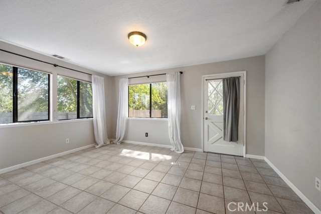 4960 Alamo Avenue, Atascadero CA: https://media.crmls.org/medias/96cad90f-0d73-42a1-98a3-084a00186bd8.jpg