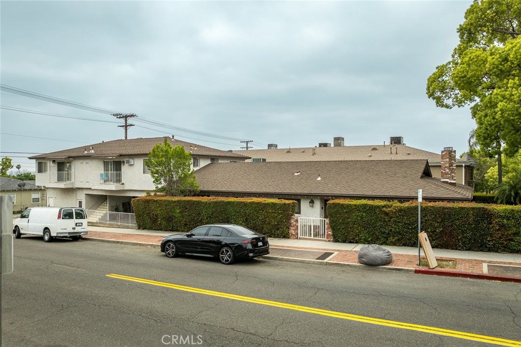 303 S Kenneth RoadBurbank img 33