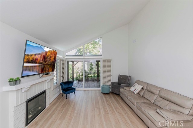 Detail Gallery Image 7 of 41 For 16325 Sierra Trail Ct, Hacienda Heights,  CA 91745 - 3 Beds | 3 Baths