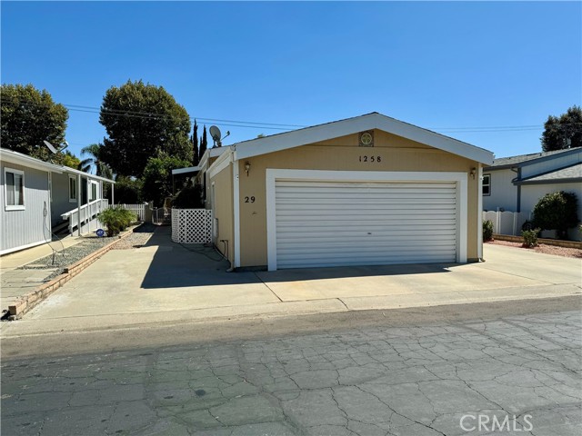 Detail Gallery Image 2 of 28 For 1258 Bishop Dr, Hemet,  CA 92545 - 2 Beds | 2 Baths