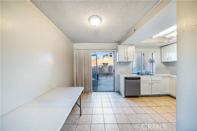 Detail Gallery Image 15 of 22 For 12176 Carnation Ln #B,  Moreno Valley,  CA 92557 - 2 Beds | 1/1 Baths