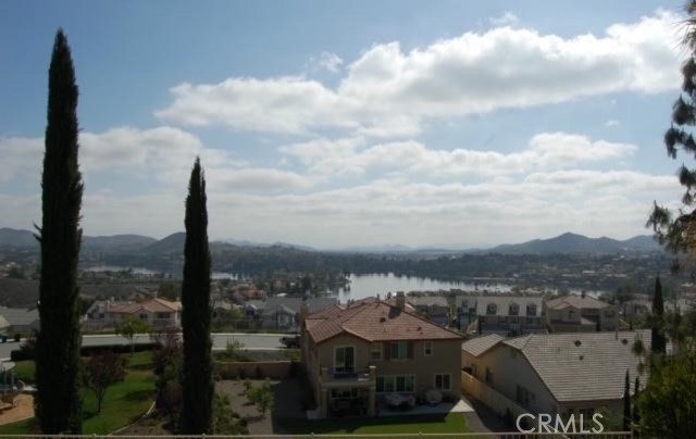 48 Villa Milano, Lake Elsinore CA: https://media.crmls.org/medias/96ce2cd9-ab80-4fc4-9abf-5c513f2c9b46.jpg