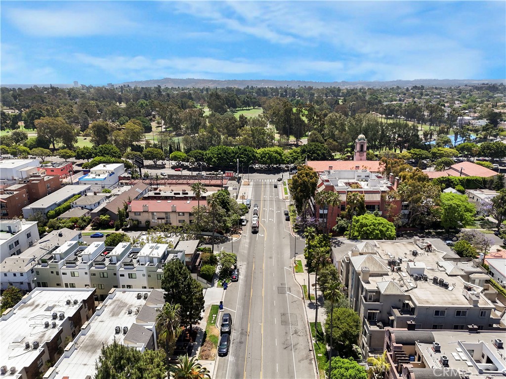 https://media.crmls.org/medias/96ce34db-0807-412a-94d1-9a376aaae929.jpg?preset=X-Large
